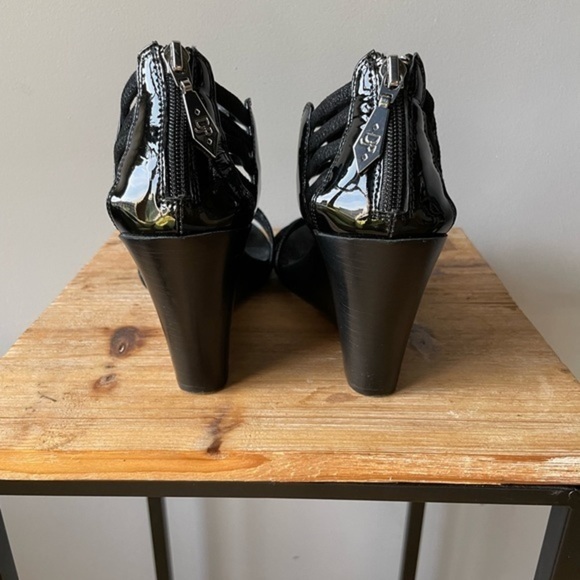 Donald J. Pliner Black Wedge Sandals - Picture 3 of 6